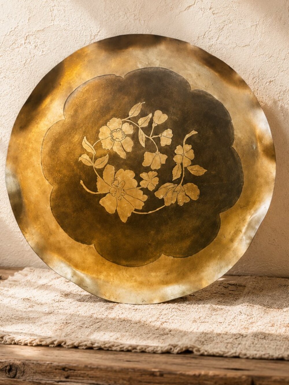 Vintage Aluminum Serving Tray With Etched Floral Pattern and Scalloped Edge - Picture 4 of 5